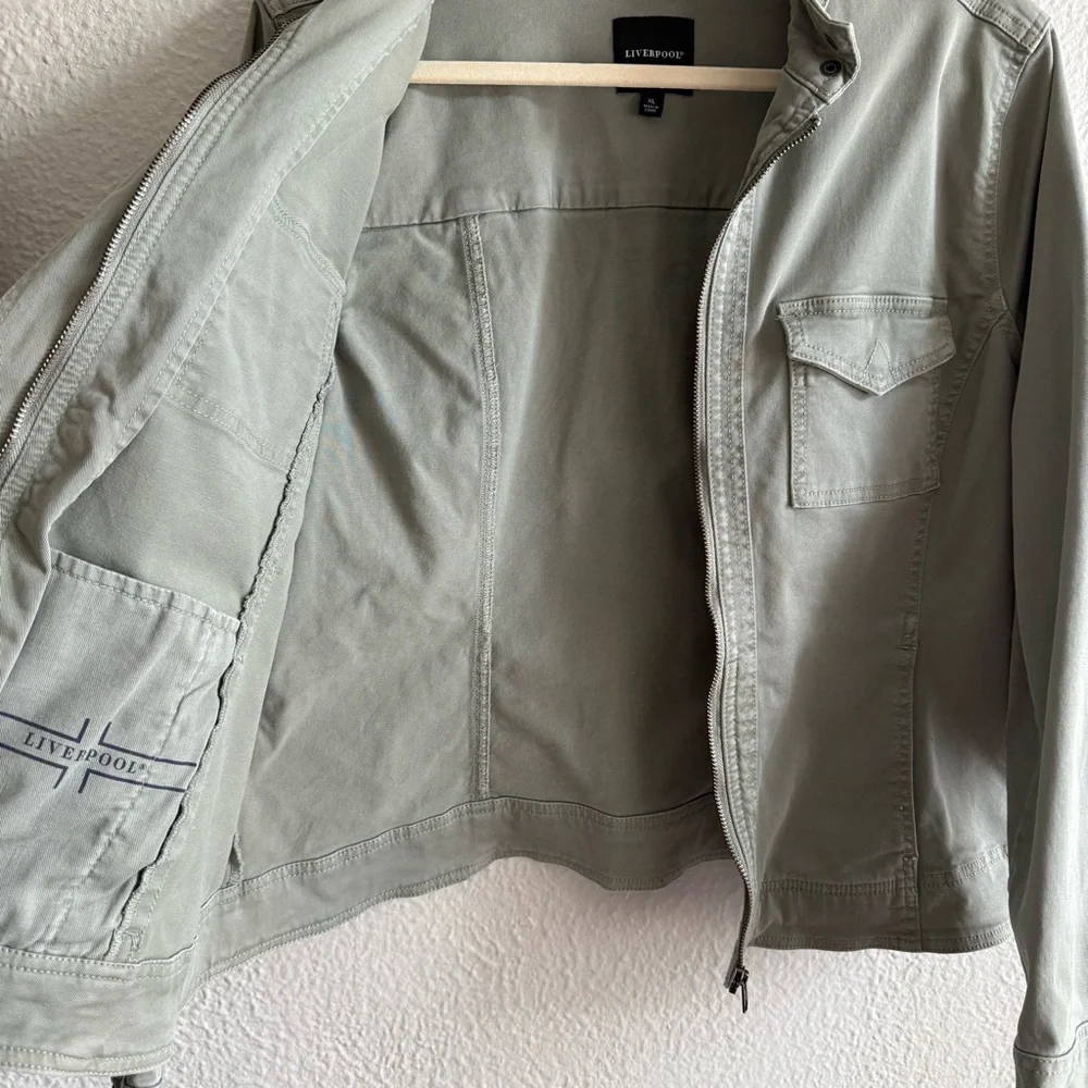 Liverpool Utility Jacket - Picture 7 of 13